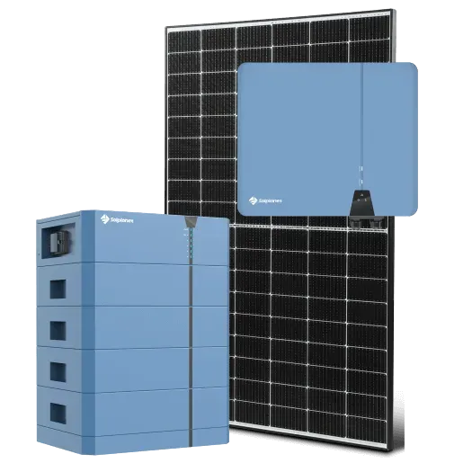 Blauer Batteriespeicher und schwarzes Solarpanel stehen aufrecht vor einem weißen Hintergrund.